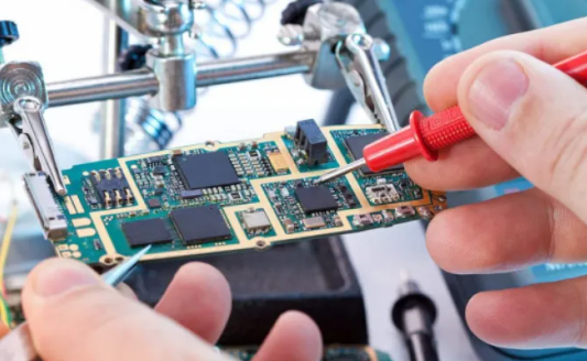 寒潮頻發(fā)，條形智能多重技術(shù)保障戶外顯示屏不懼嚴(yán)寒酷暑！